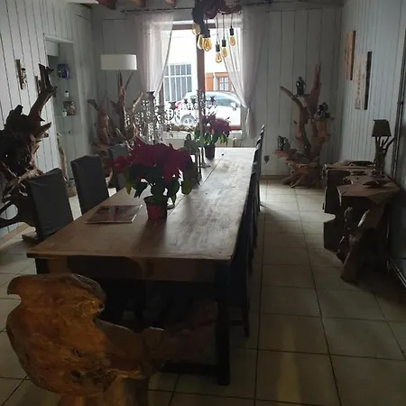 La Maison Du Bonheur Chiens Acceptes Chantelle